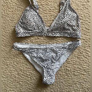 Hollister bikini top AND bottom